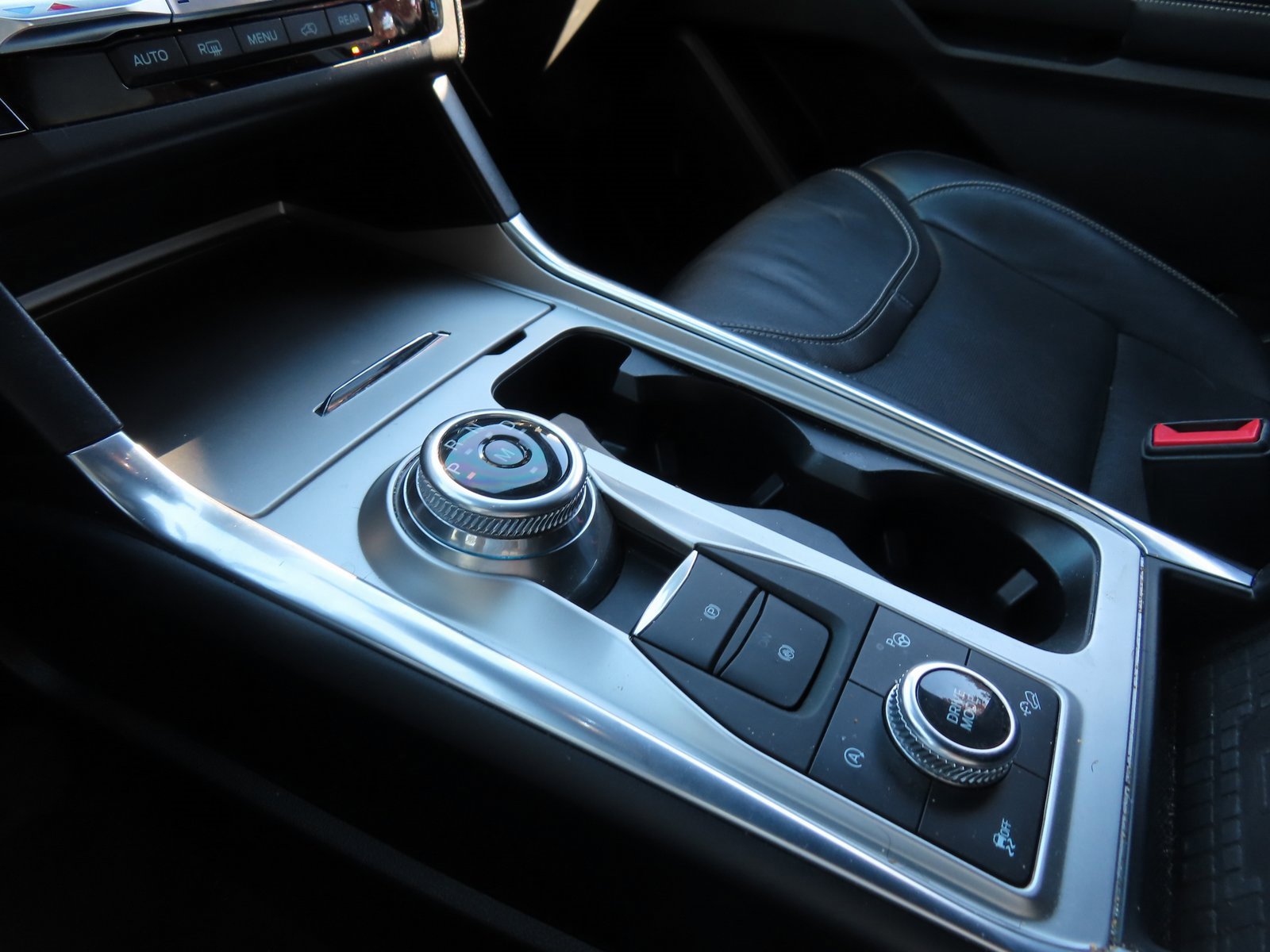 Used 2020 Ford Explorer ST w/ ST High-Performance Pack image 25