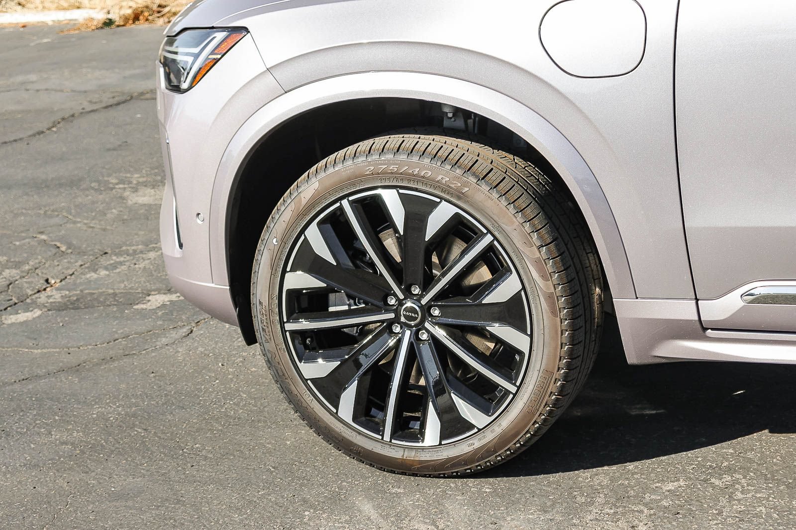 New 2026 Volvo XC90 T8 Plus w/ Protection Package AWD/4WD image 9