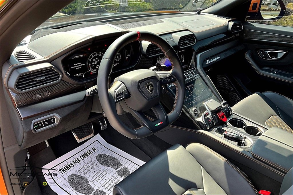Used 2024 Lamborghini Urus Performante image 13