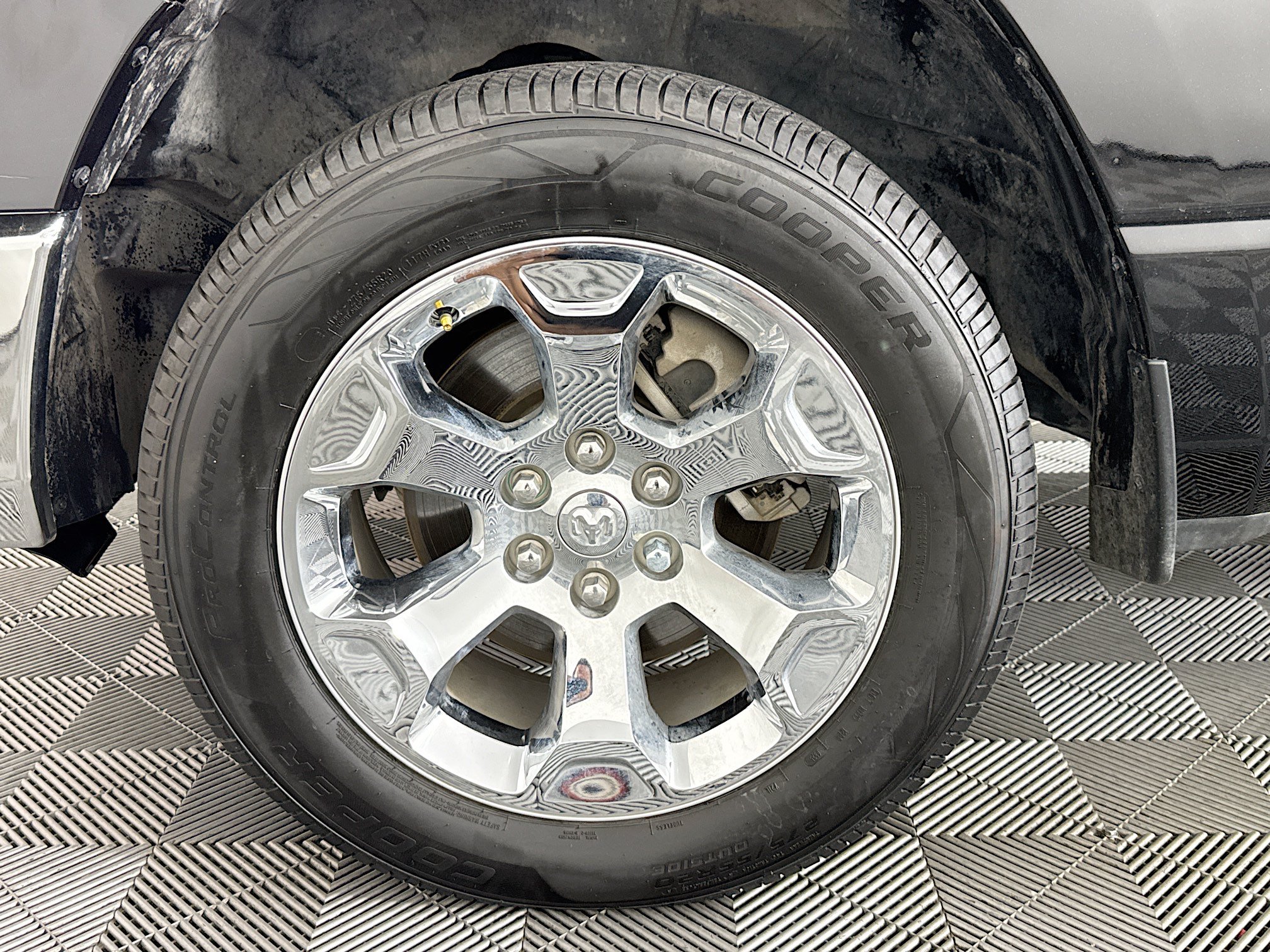 Used 2024 RAM 1500 Lone Star RWD image 46