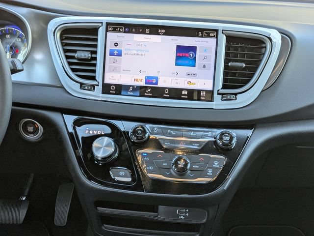 New 2026 Chrysler Voyager LX FWD image 18
