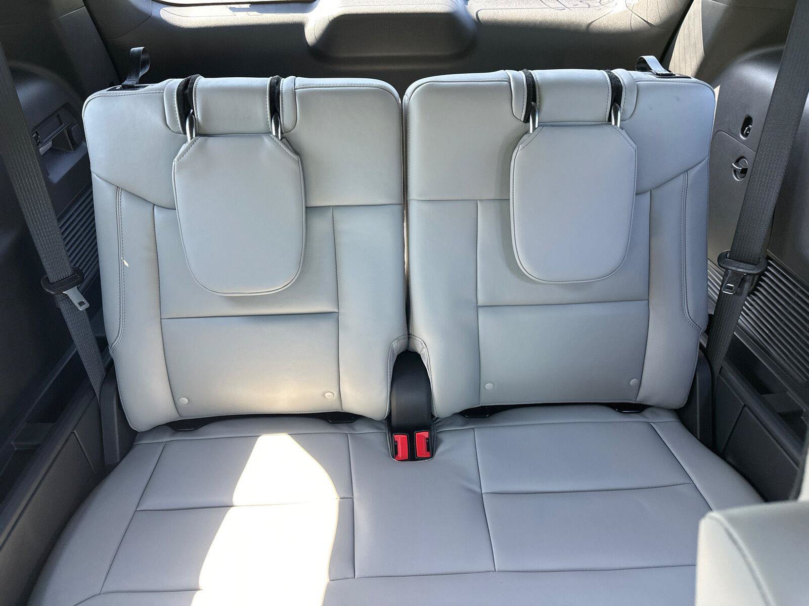New 2027 Ford Explorer Active w/ Active Comfort Package AWD/4WD image 17