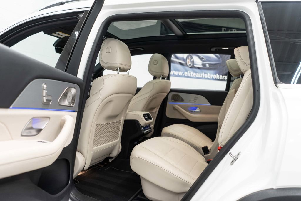 Used 2025 Mercedes-Benz GLS 450 4MATIC image 15