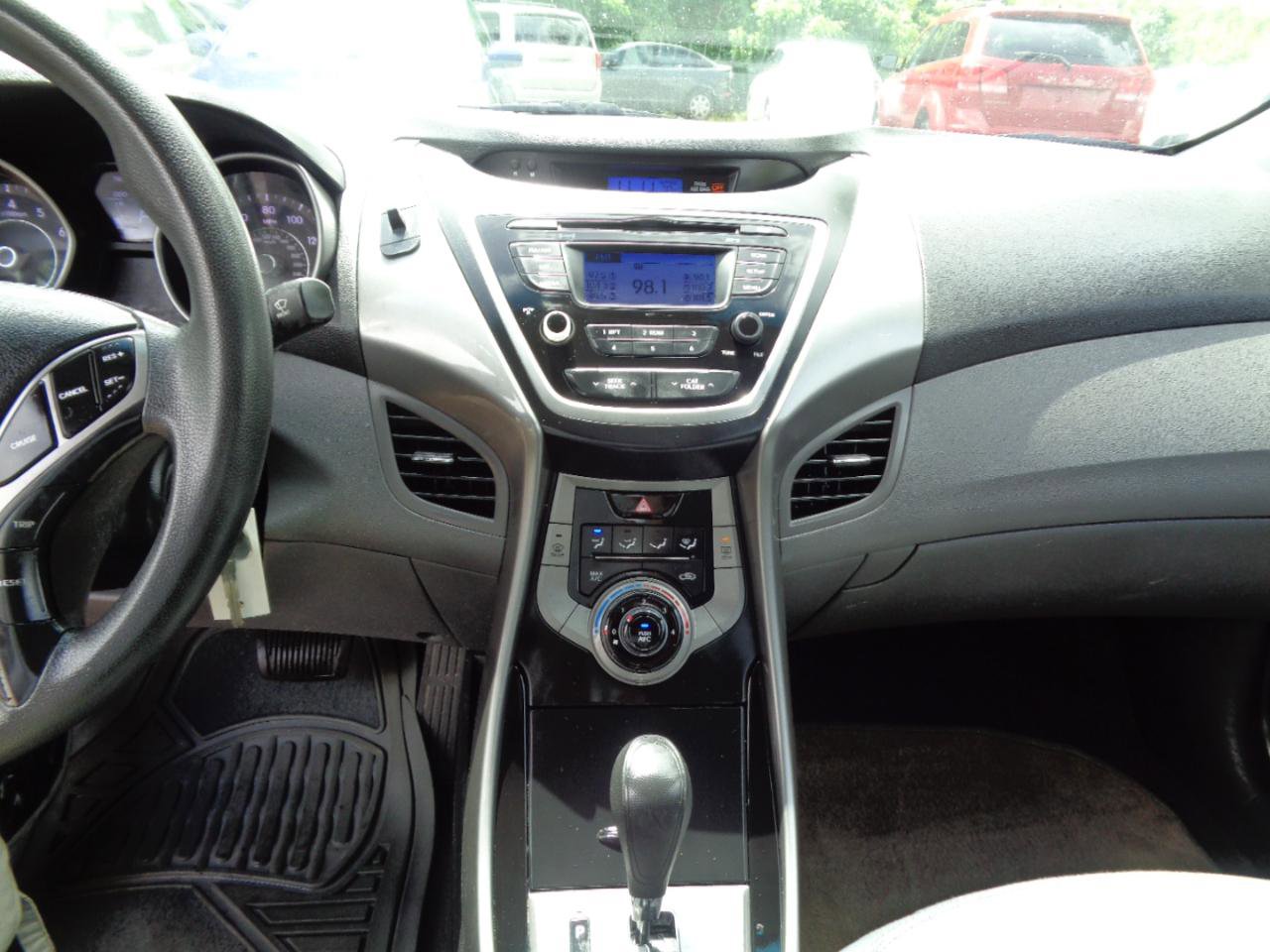 Used 2013 Hyundai Elantra GLS FWD image 21