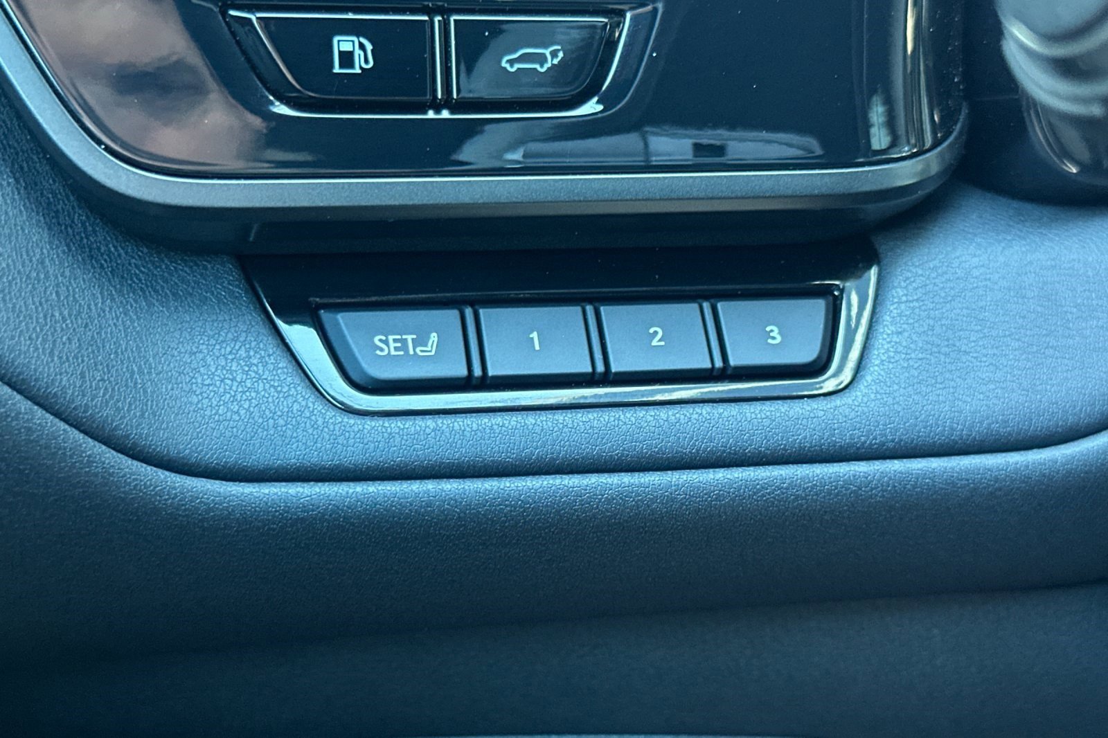 Used 2025 Lexus TX 500h 500h F SPORT Premium w/ Technology Package image 39