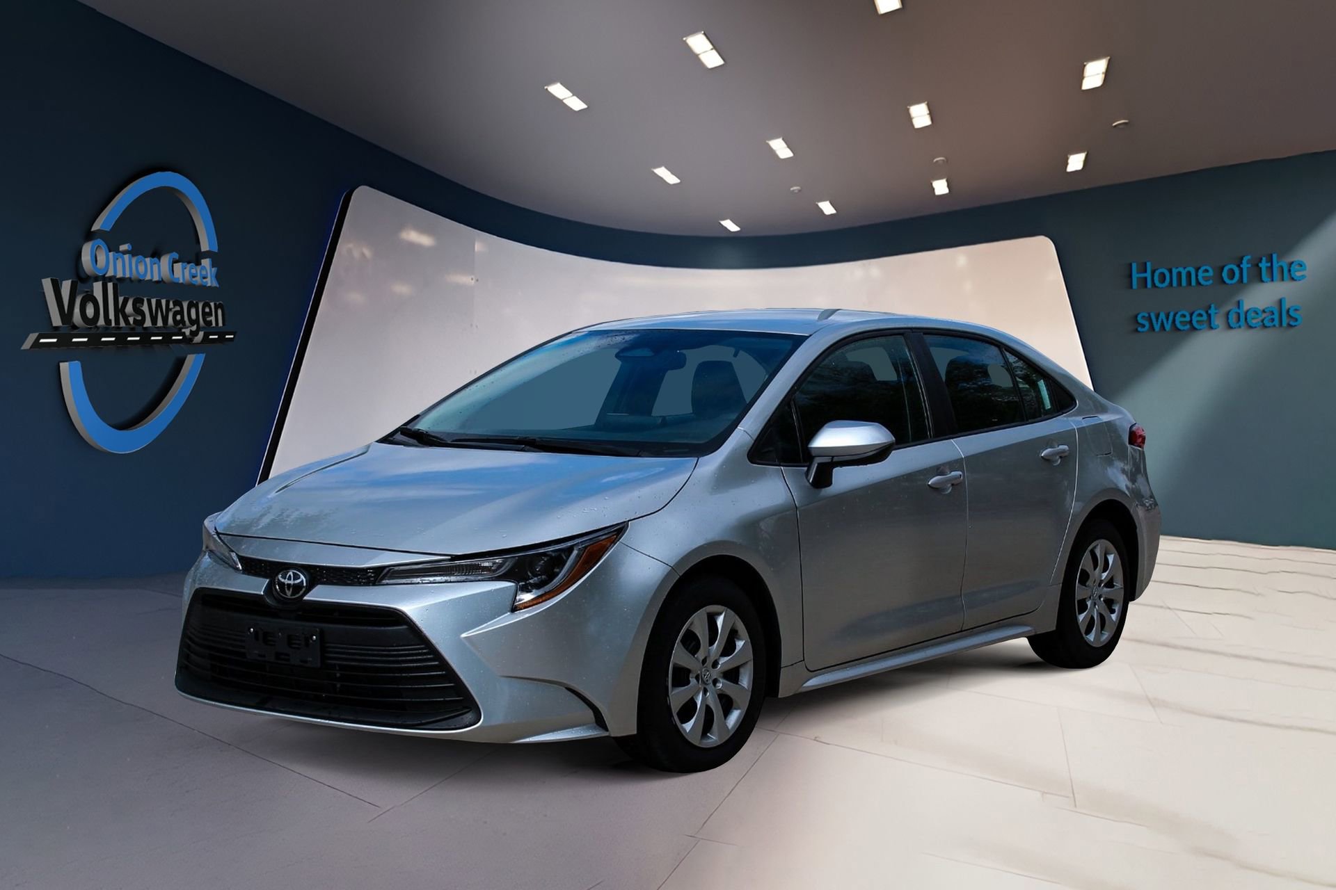 Used 2024 Toyota Corolla LE FWD image 8