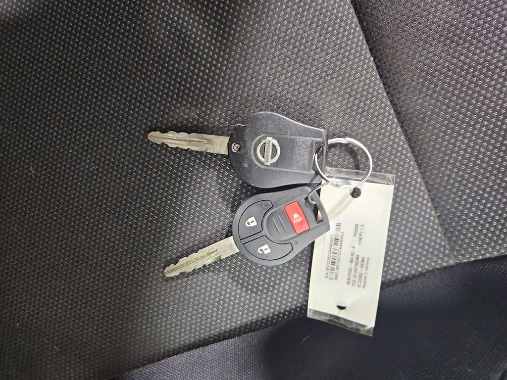 Used 2014 Nissan Juke S image 27