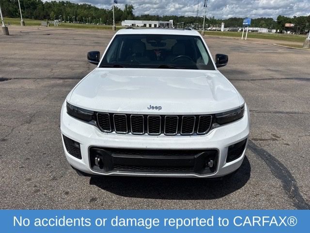 Used 2022 Jeep Grand Cherokee Overland RWD image 2