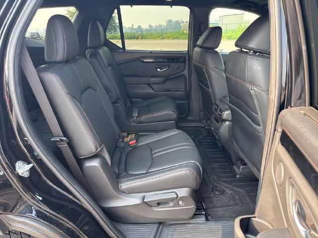 Certified 2026 Honda Pilot TrailSport image 12