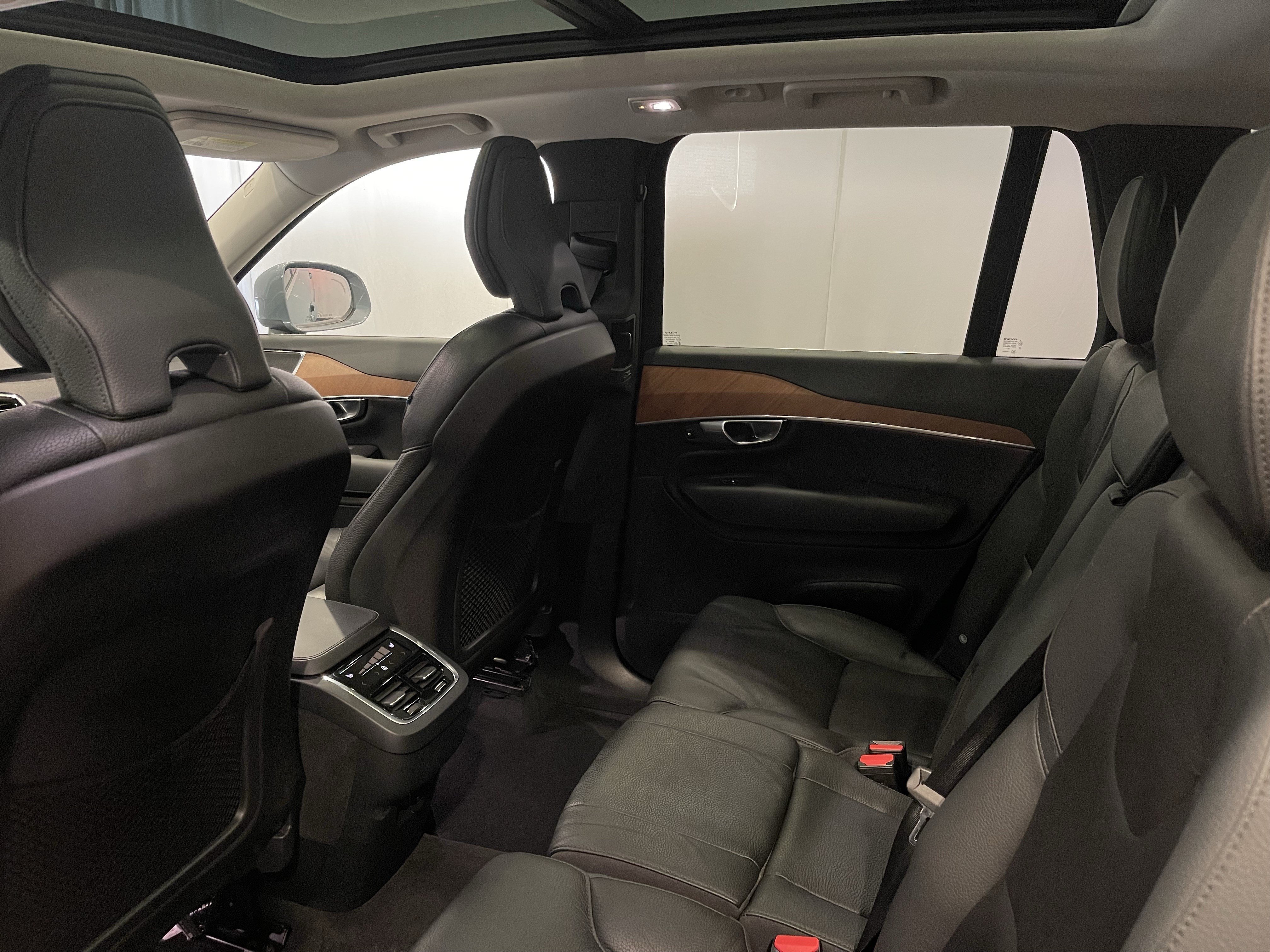 Used 2023 Volvo XC90 B6 Plus w/ Protection Package Premier AWD/4WD image 23