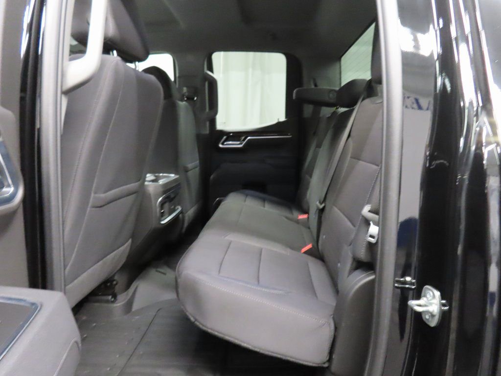 Used 2025 GMC Sierra 1500 Elevation image 13