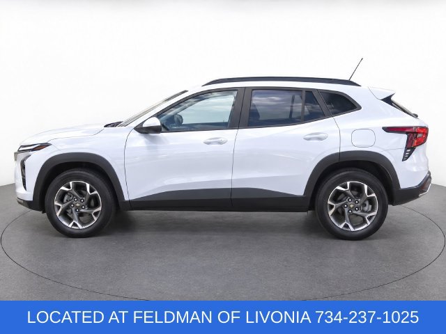 Used 2025 Chevrolet Trax LT w/ Driver Confidence Package FWD image 6