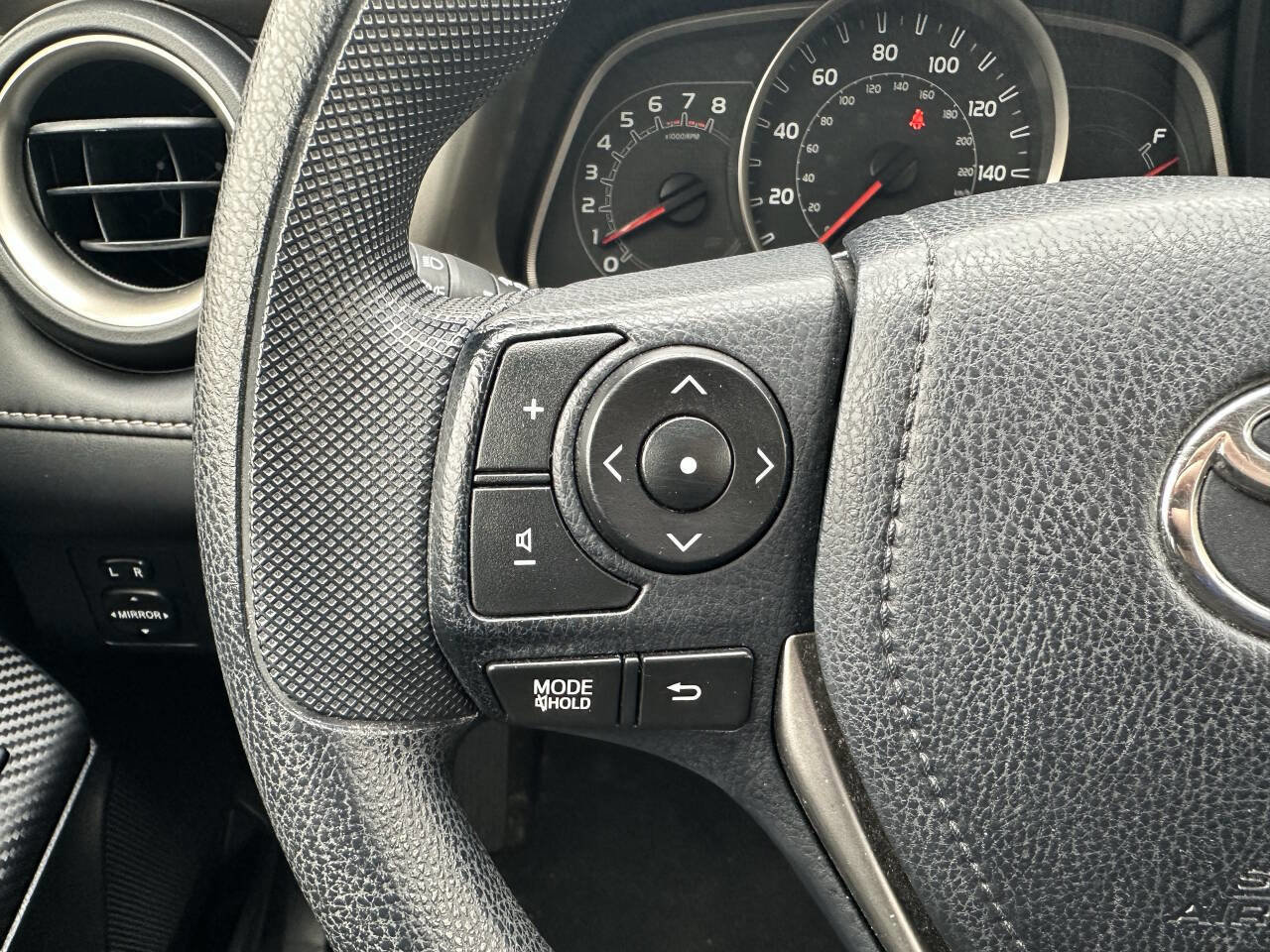 Used 2014 Toyota RAV4 XLE AWD/4WD image 21
