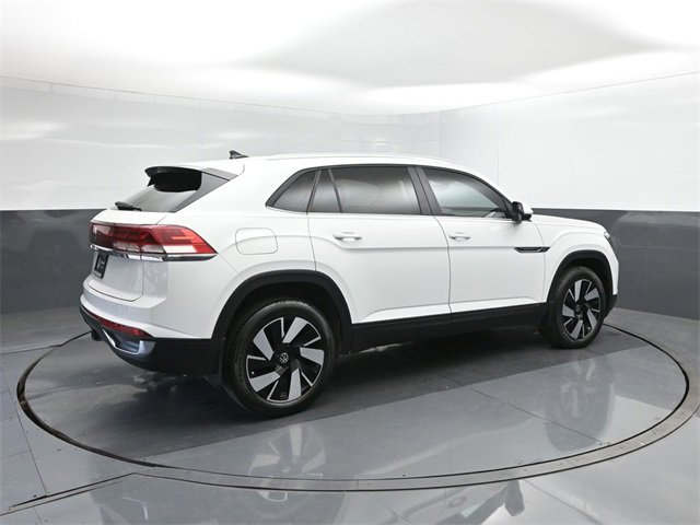 Certified 2024 Volkswagen Atlas Cross Sport SE image 15