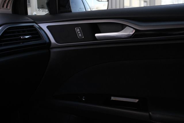 Used 2014 Ford Fusion SE w/ Equipment Group 201A image 19