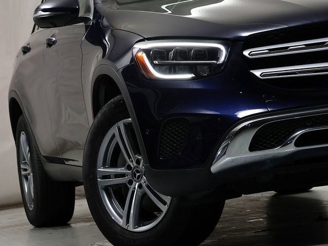 Used 2022 Mercedes-Benz GLC 300 4MATIC image 4
