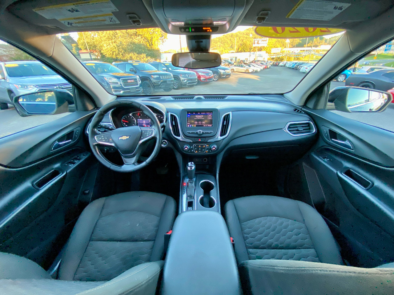 Used 2020 Chevrolet Equinox LT image 18