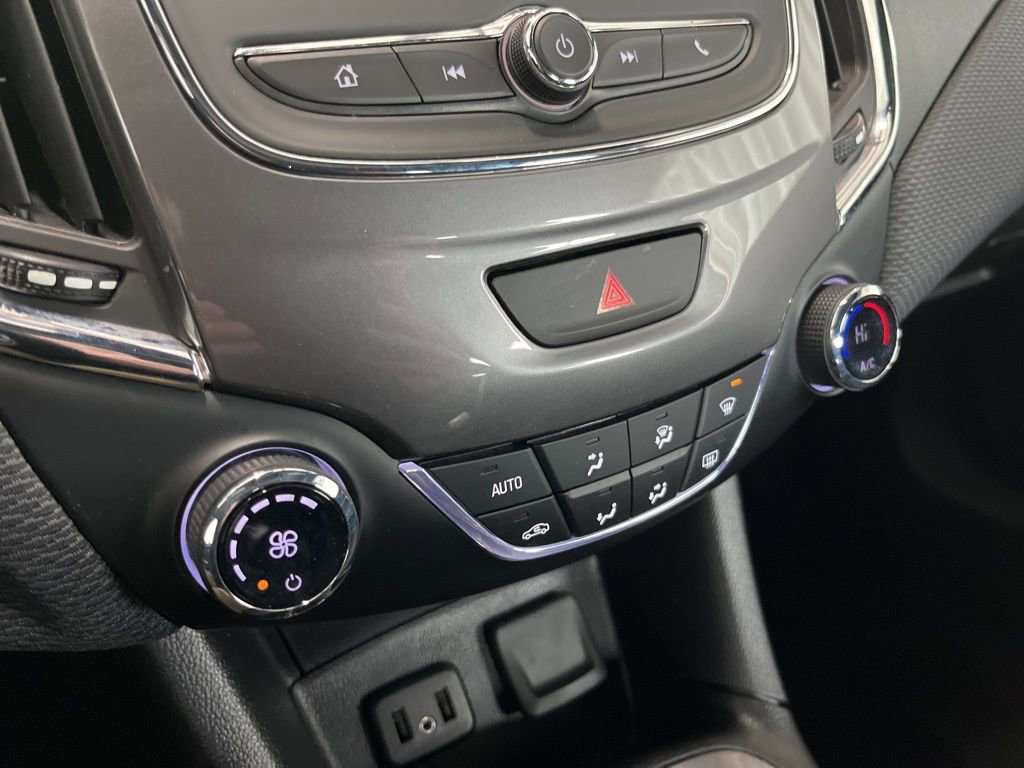 Used 2019 Chevrolet Cruze LT w/ RS Package image 14