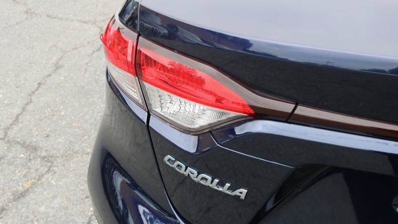 Used 2021 Toyota Corolla LE FWD image 8