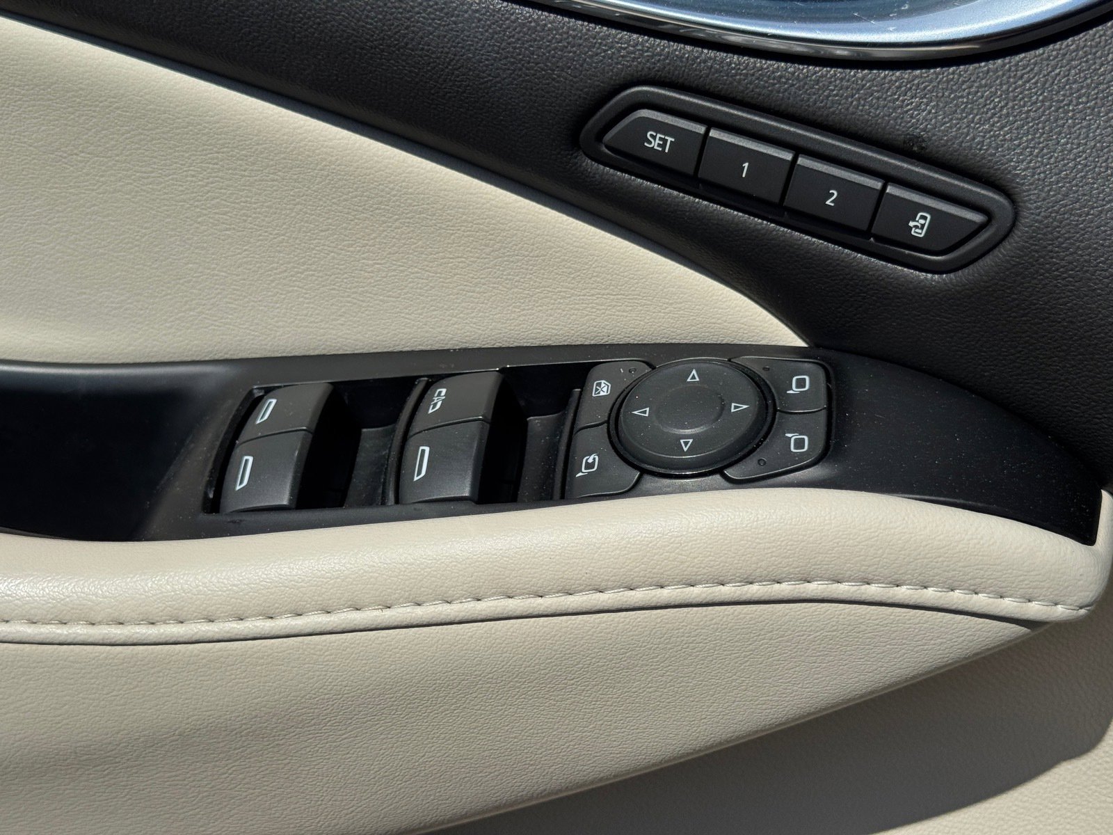 Used 2023 Buick Enclave Premium w/ Experience Buick Package image 18