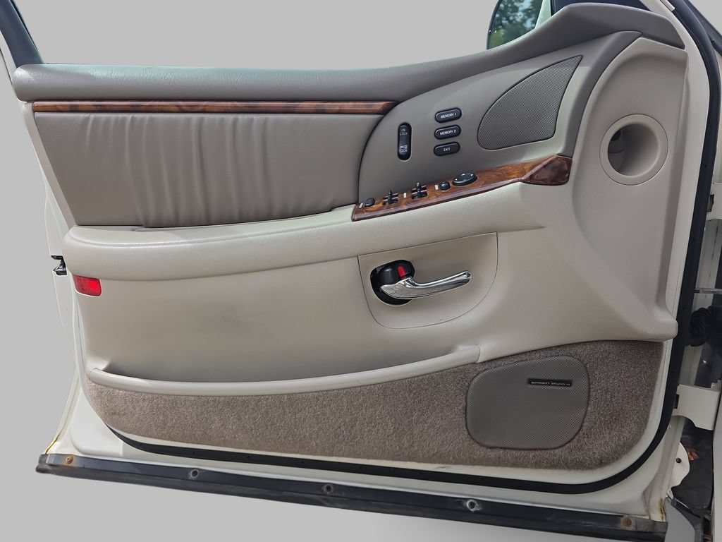Used 2003 Buick Park Avenue Ultra w/ Ultra Luxury Package FWD image 28