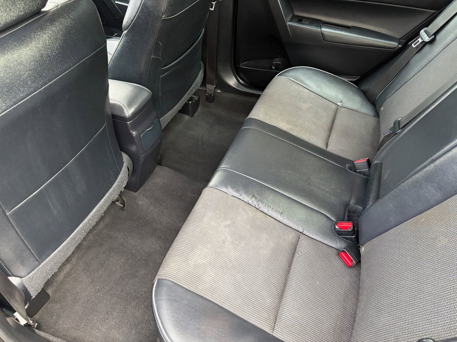 Used 2015 Toyota Corolla S FWD image 17