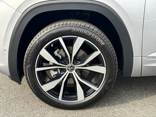 Used 2025 Volkswagen Atlas SEL Premium R-Line image 10