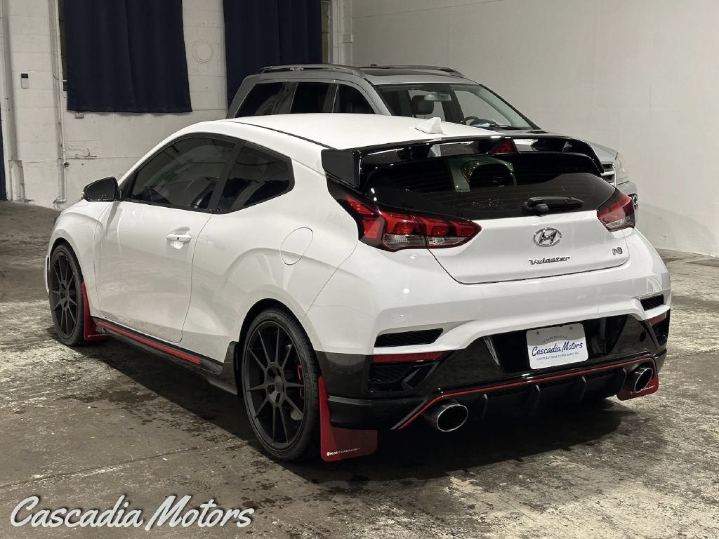 Used 2022 Hyundai Veloster N FWD image 4