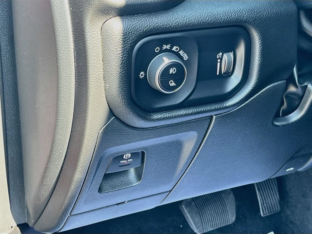 Certified 2023 RAM 1500 Big Horn AWD/4WD image 10