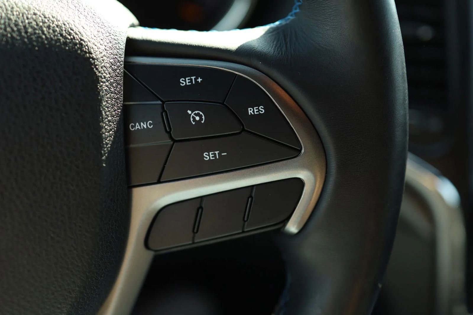 Used 2018 Jeep Grand Cherokee Laredo image 17