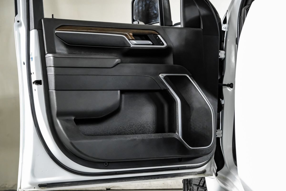 Used 2025 Chevrolet Silverado 2500 LT AWD/4WD image 34