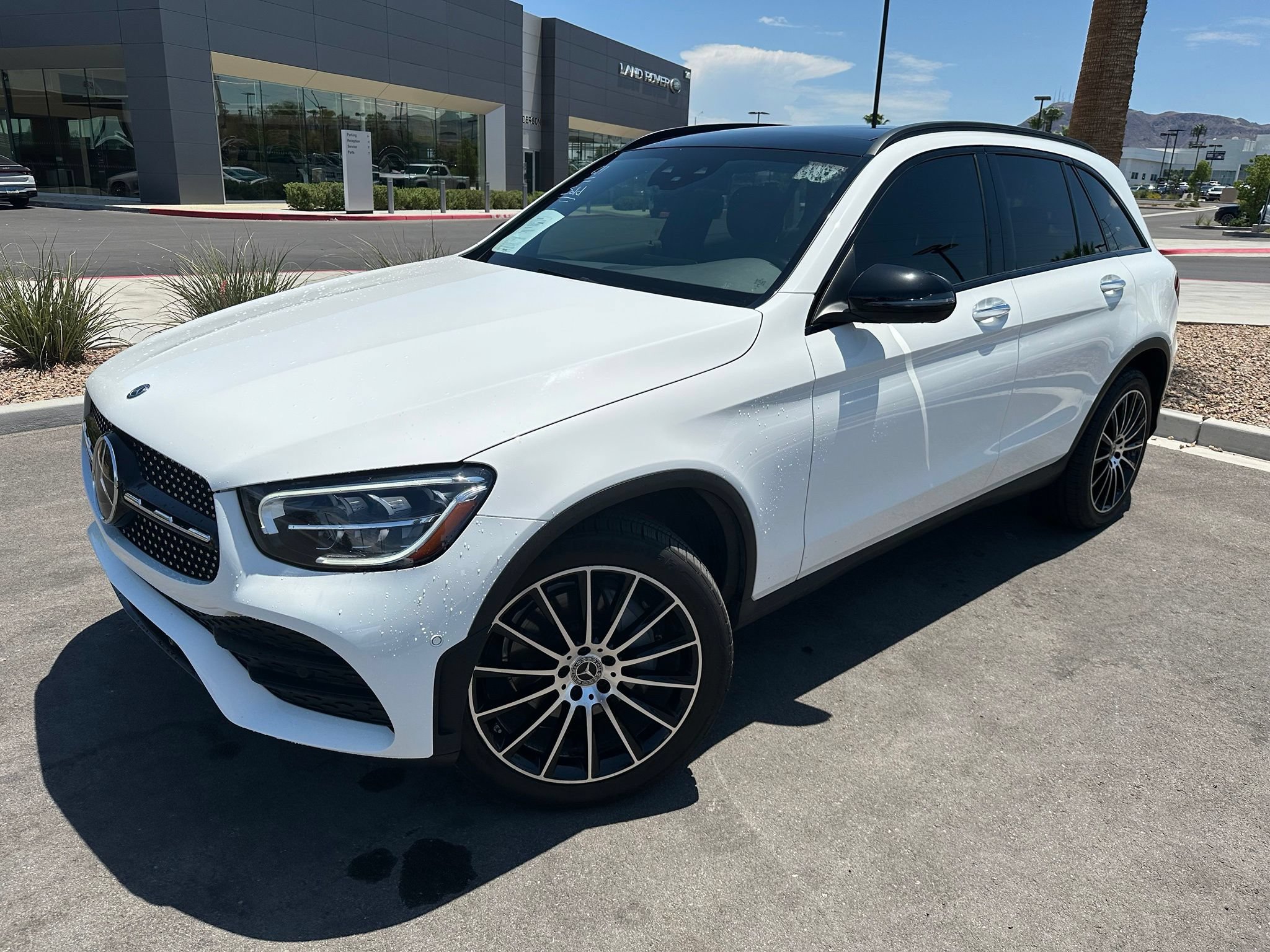 Used 2021 Mercedes-Benz GLC 300 image 1