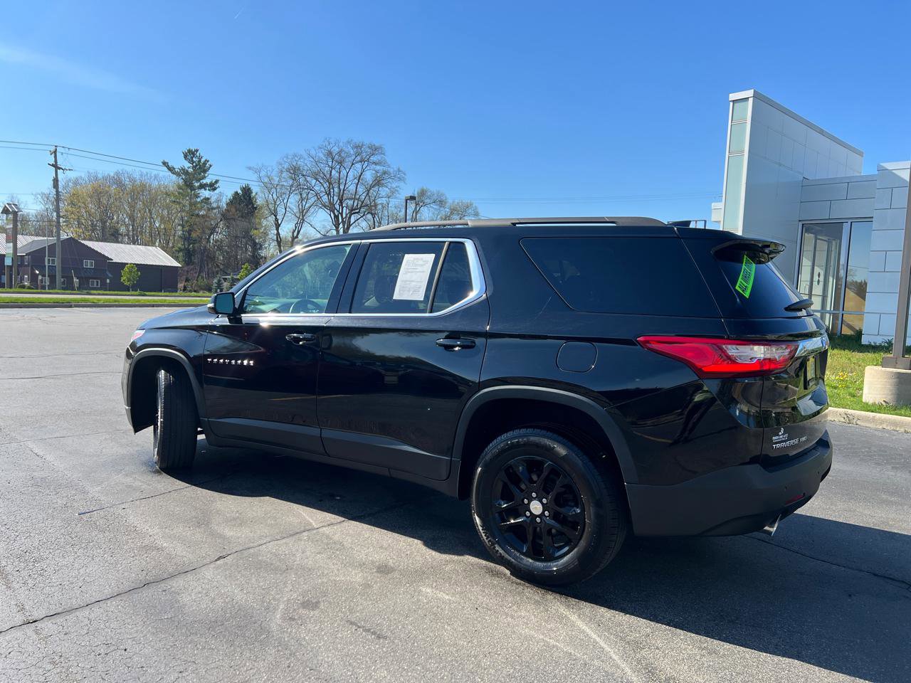 Used 2020 Chevrolet Traverse LT w/ LPO, Cargo Package AWD/4WD image 4