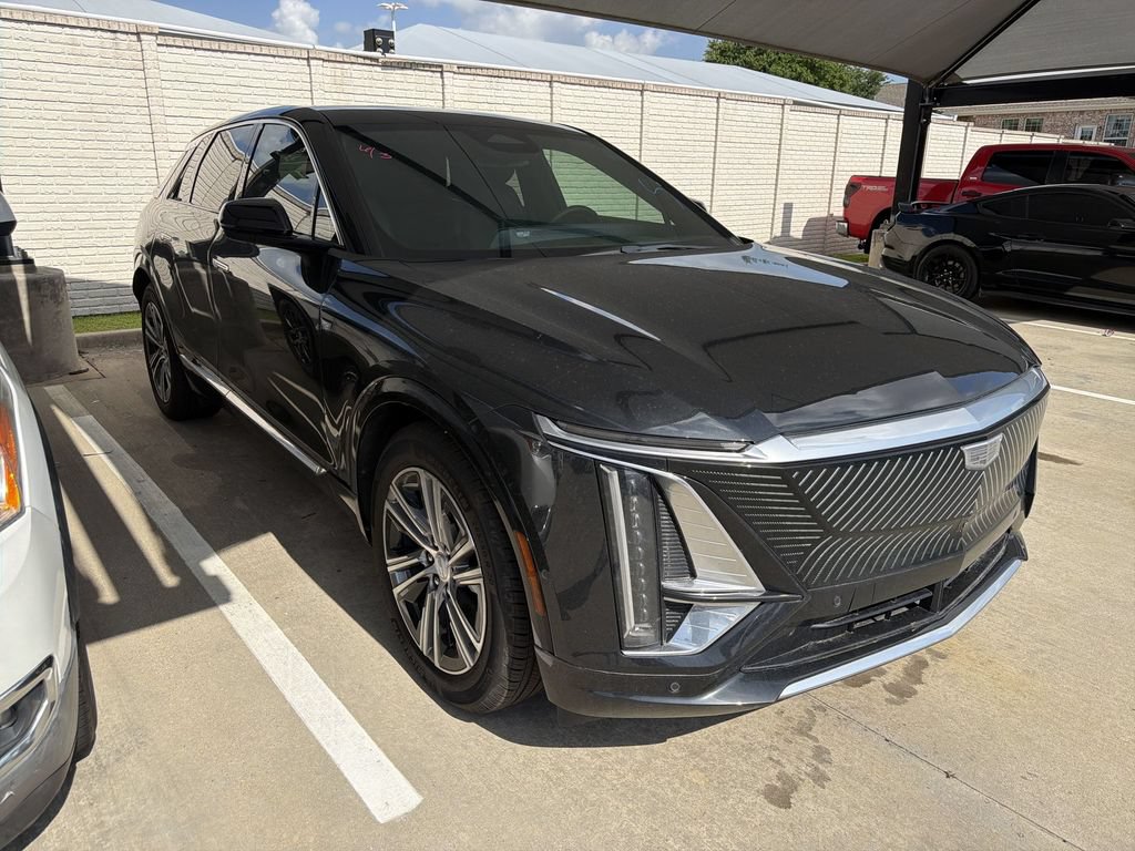 Used 2024 Cadillac Lyriq Luxury RWD image 1