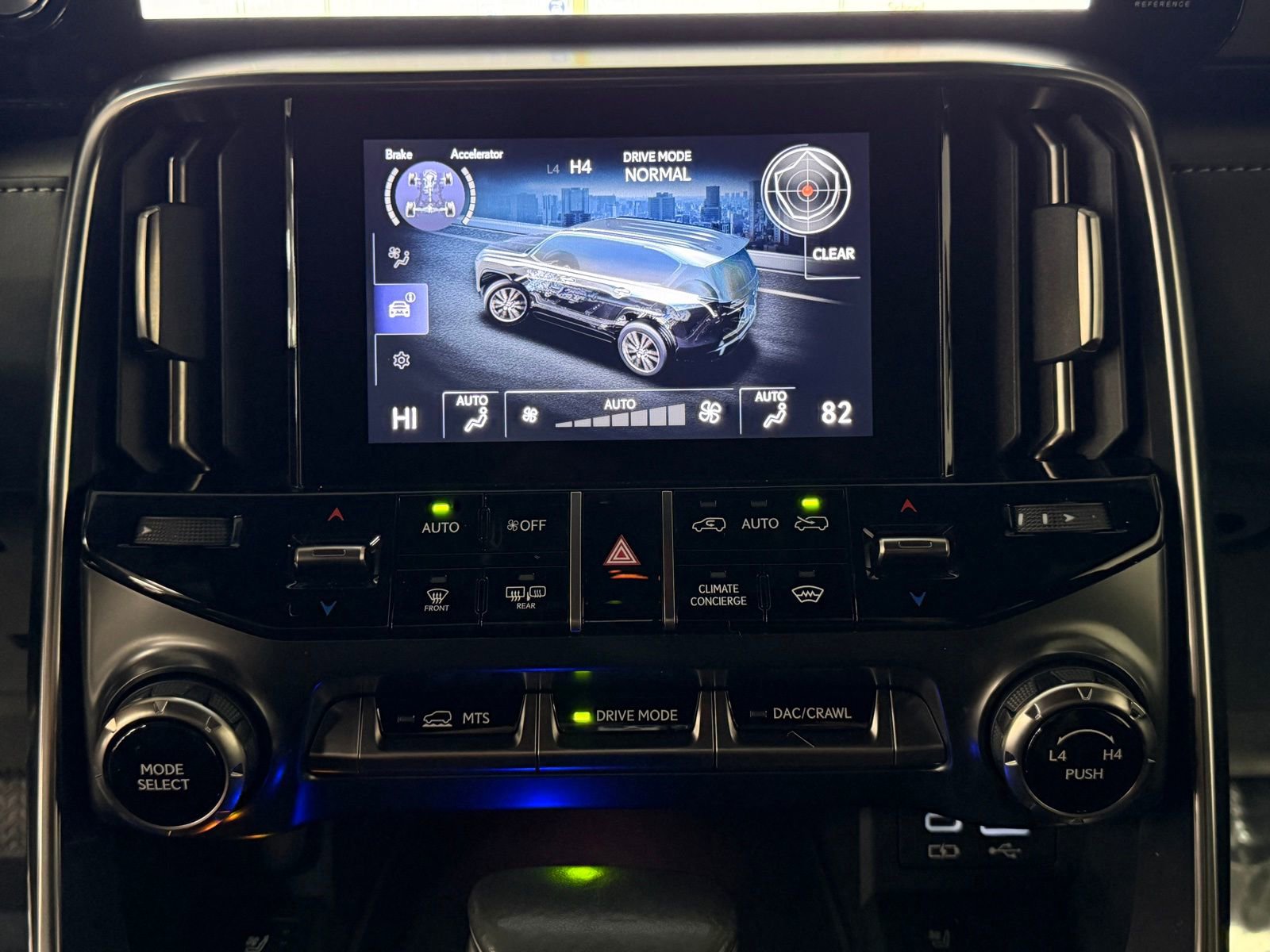 Used 2024 Lexus LX 600 4WD w/ Interior Upgrade Package image 33