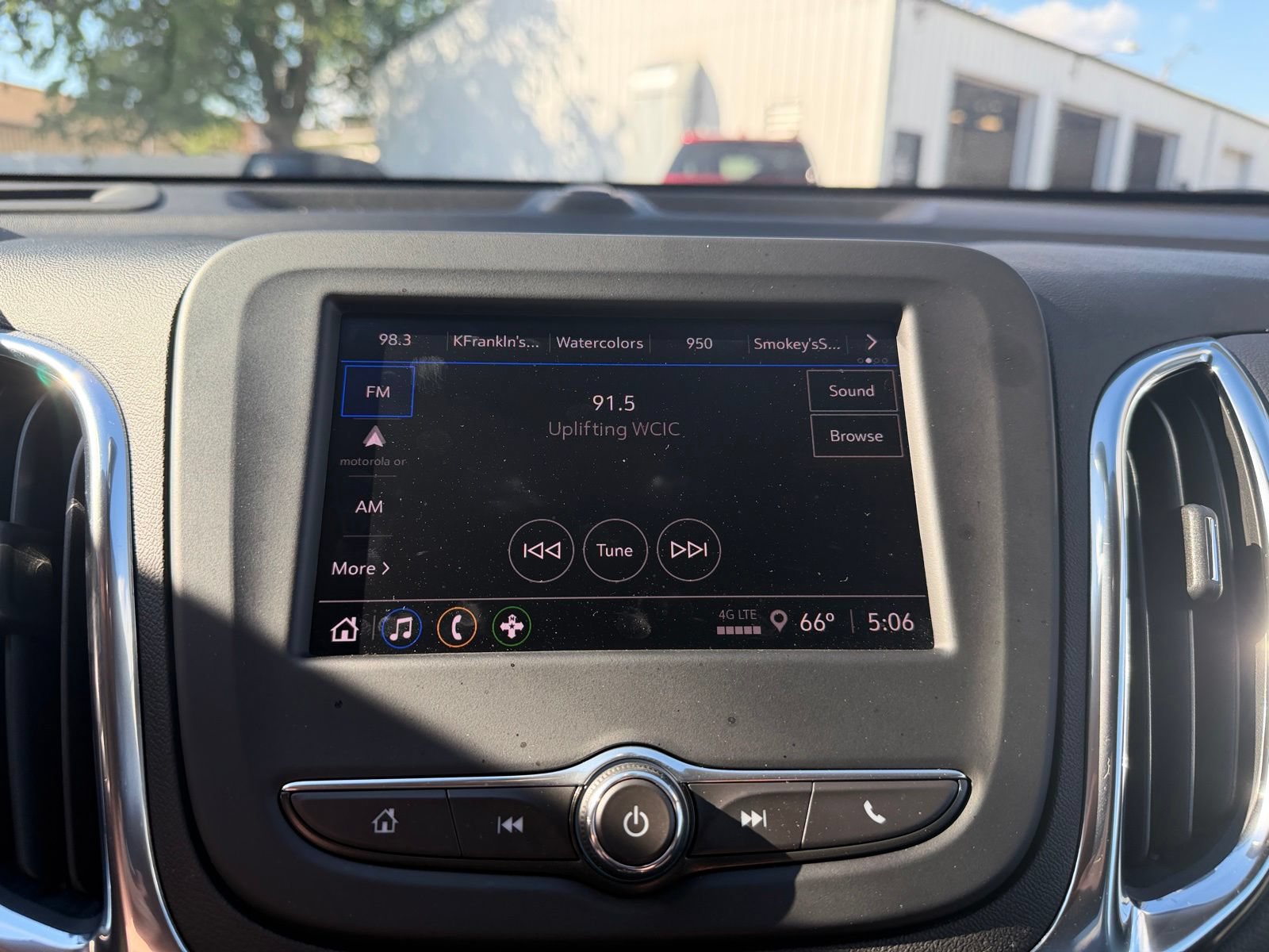 Used 2024 Chevrolet Equinox LT w/ LPO, Floor Liner Package FWD image 26