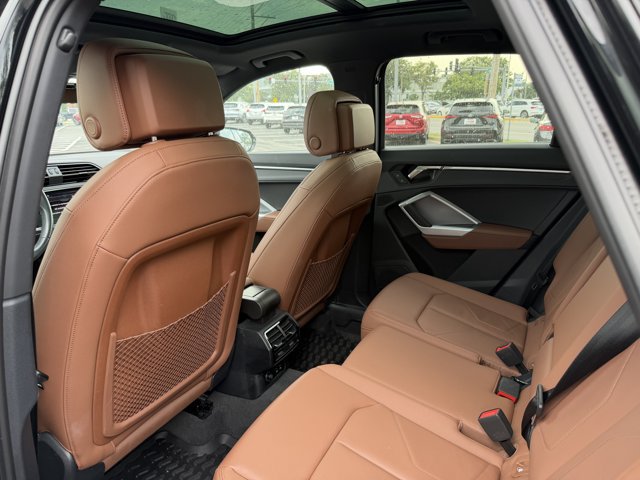 Used 2024 Audi Q3 2.0T Premium Plus w/ Premium Plus Package AWD/4WD image 6