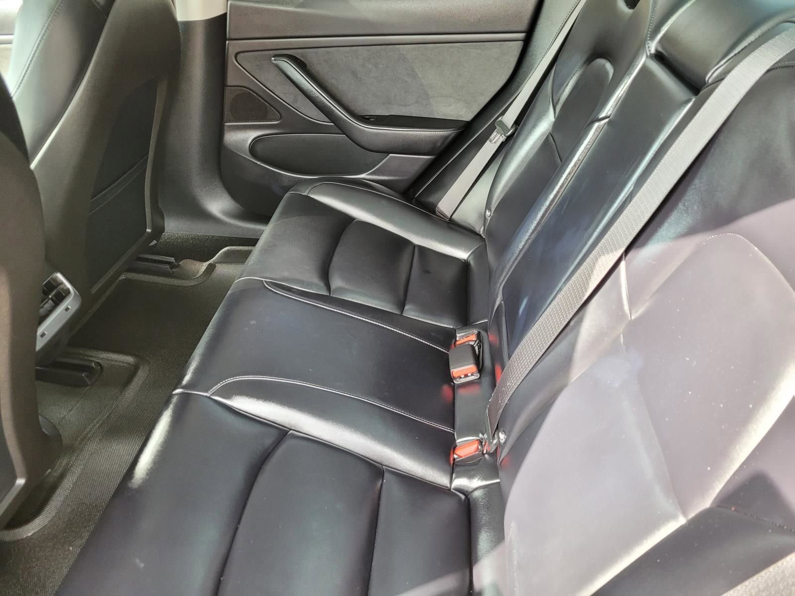 Used 2018 Tesla Model 3 Long Range image 15