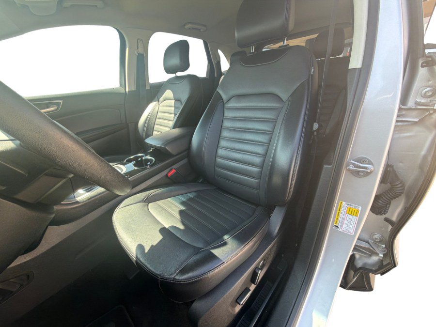 Used 2018 Ford Edge SEL w/ Equipment Group 201A FWD image 9