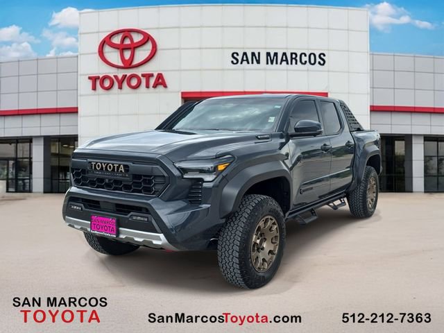 Used 2025 Toyota Tacoma Trailhunter image 1