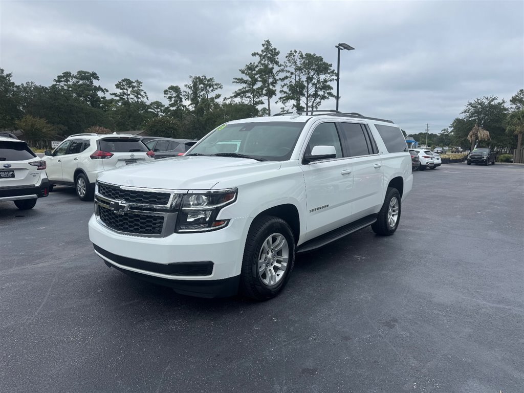 Used 2019 Chevrolet Suburban LT image 4
