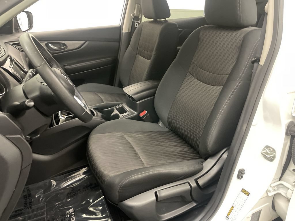Used 2020 Nissan Rogue S AWD/4WD image 11