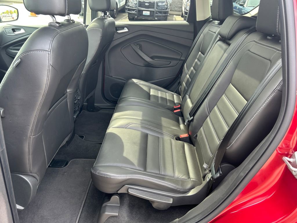 Used 2017 Ford Escape Titanium AWD/4WD image 32