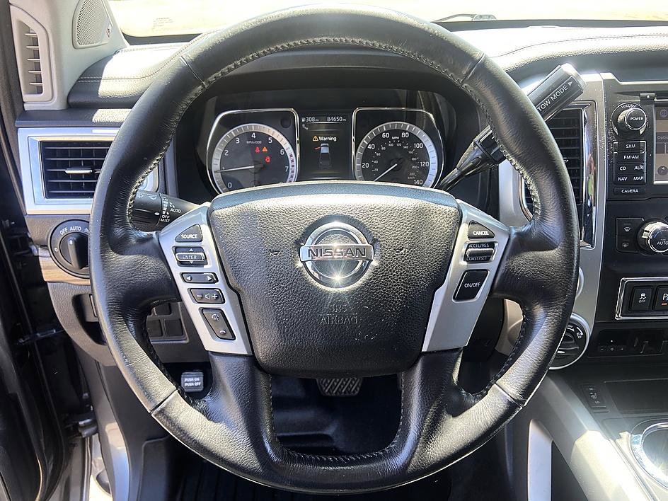 Used 2018 Nissan Titan SL w/ Chrome Package image 13