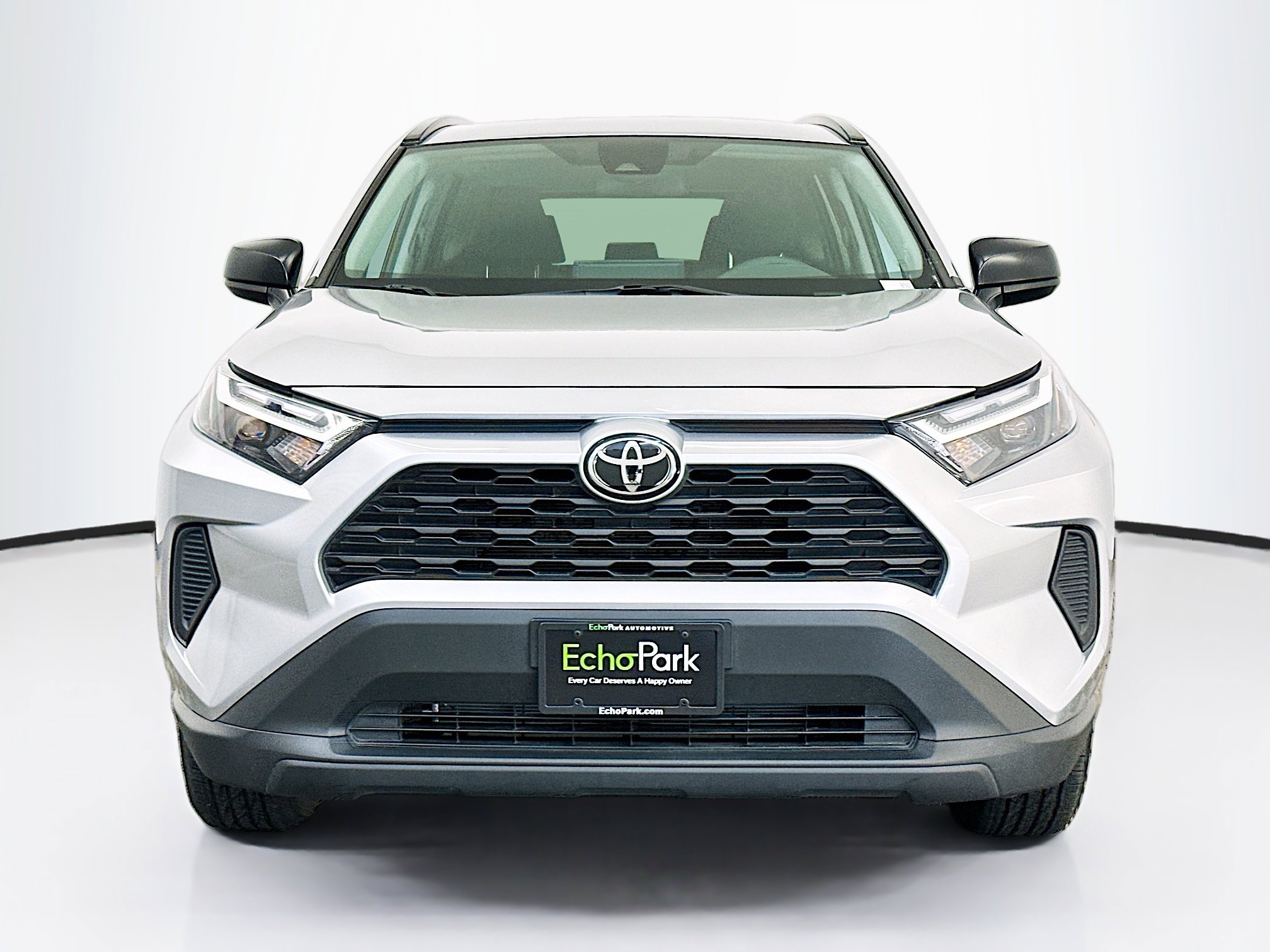 Used 2025 Toyota RAV4 LE image 2