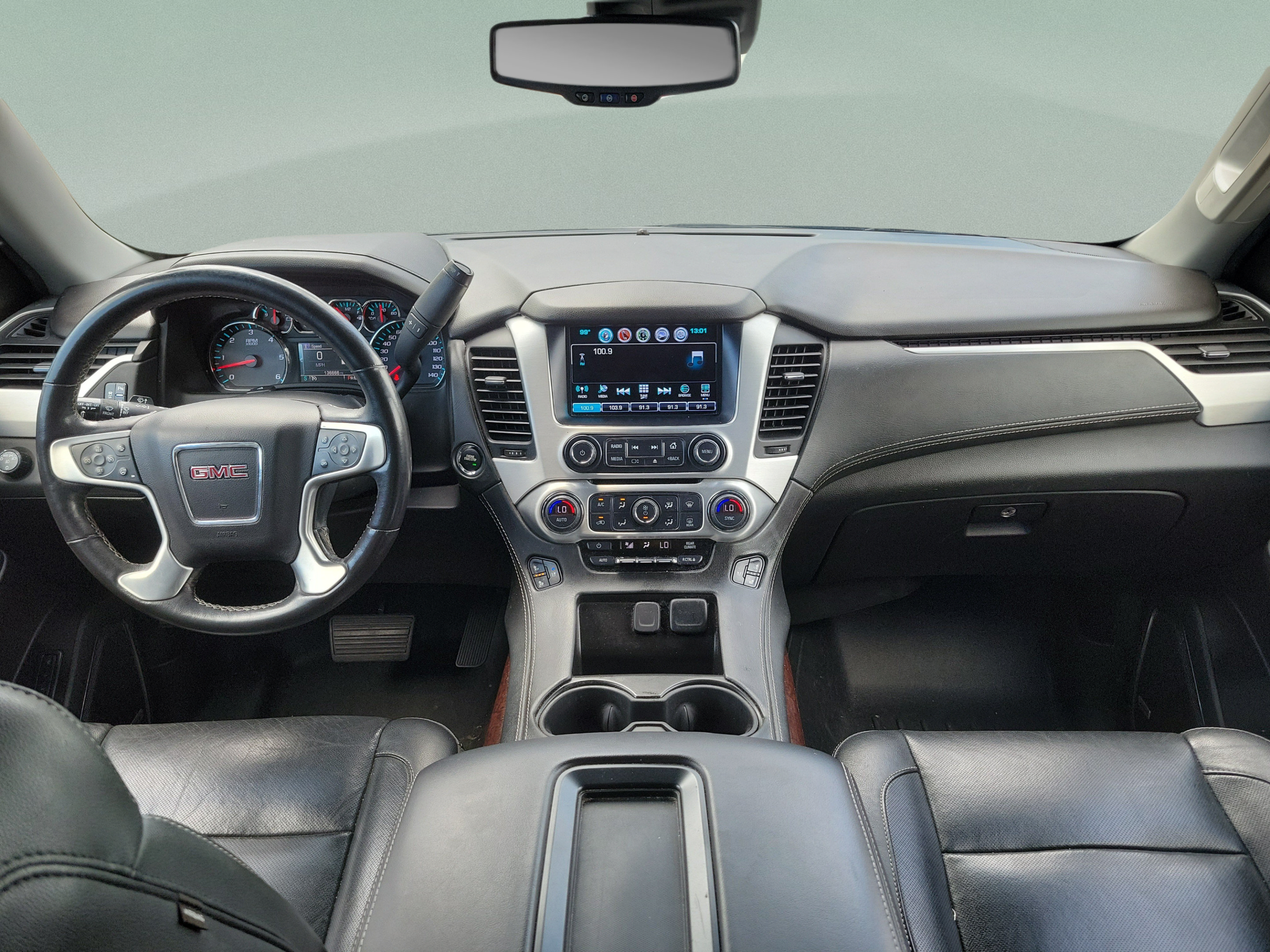 Used 2019 GMC Yukon XL SLT w/ Open Road Package RWD image 13