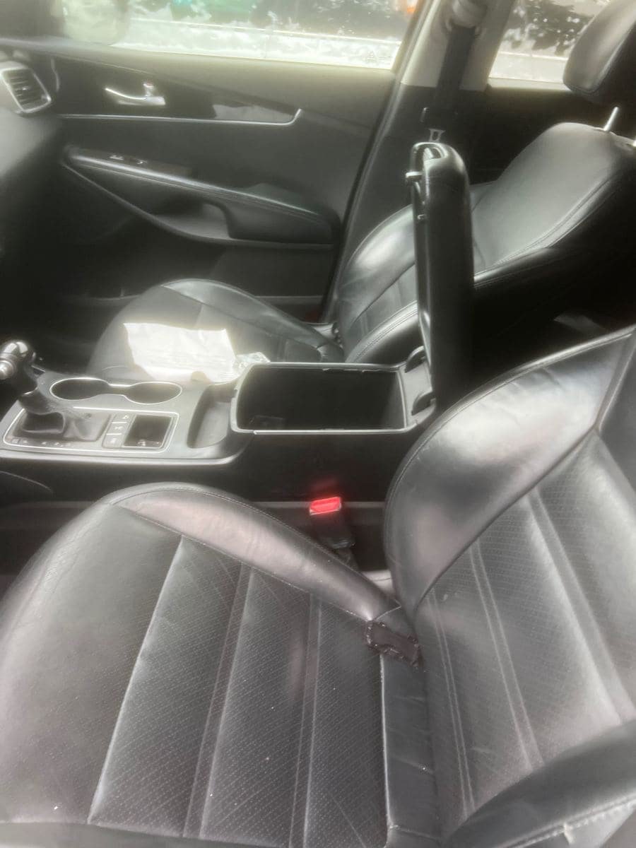 Used 2017 Kia Sorento AWD w/ LX Convenience Package image 3