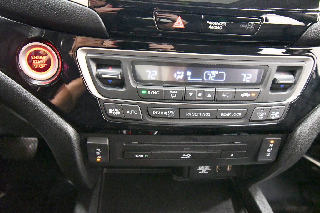 Certified 2017 Honda Pilot Touring image 27