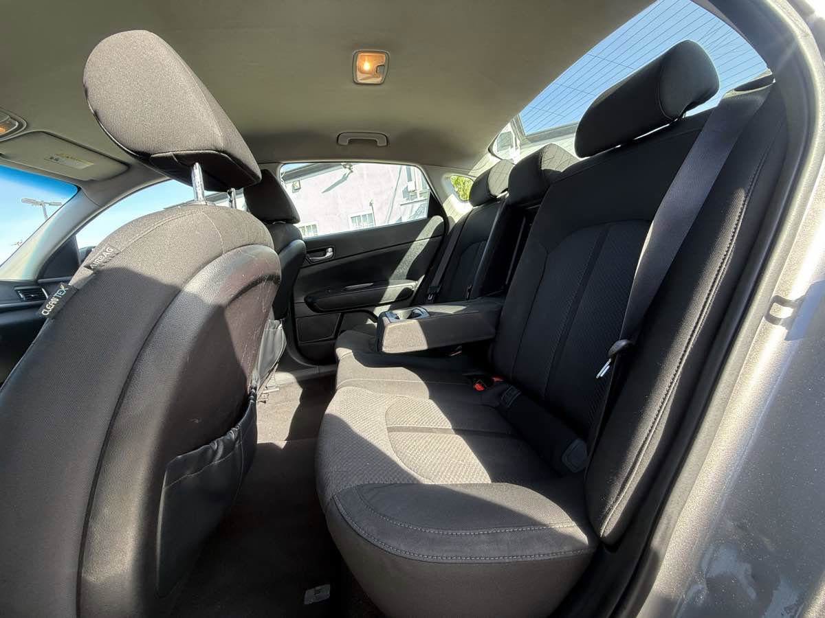 Used 2016 Kia Optima LX image 16