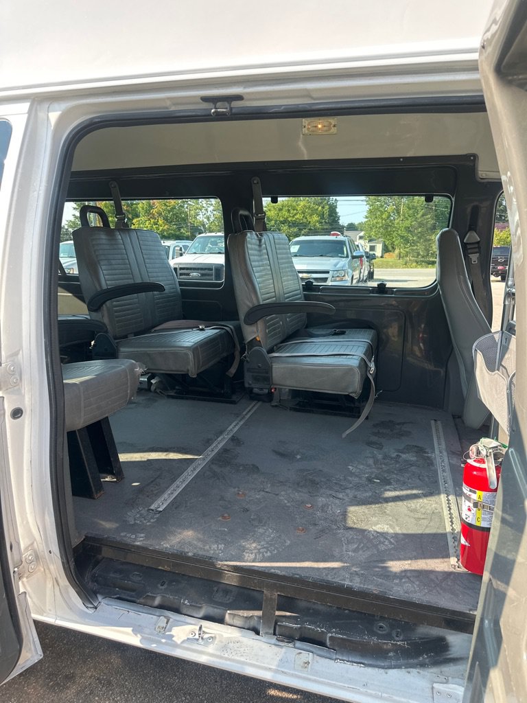 Used 2007 Ford E-250 and Econoline 250 Extended RWD image 13
